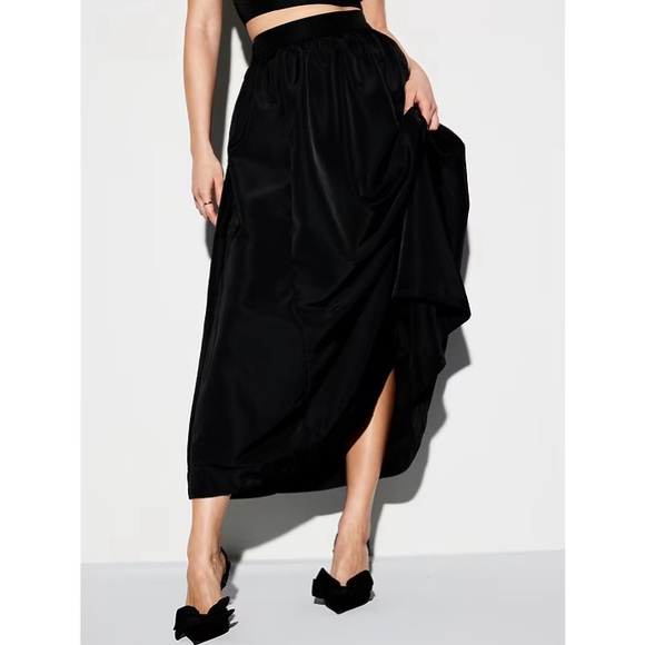 The Occasion Taffeta Cropped Tank Top & High Waisted Midi Skirt Set NWT - Picture 3 of 11